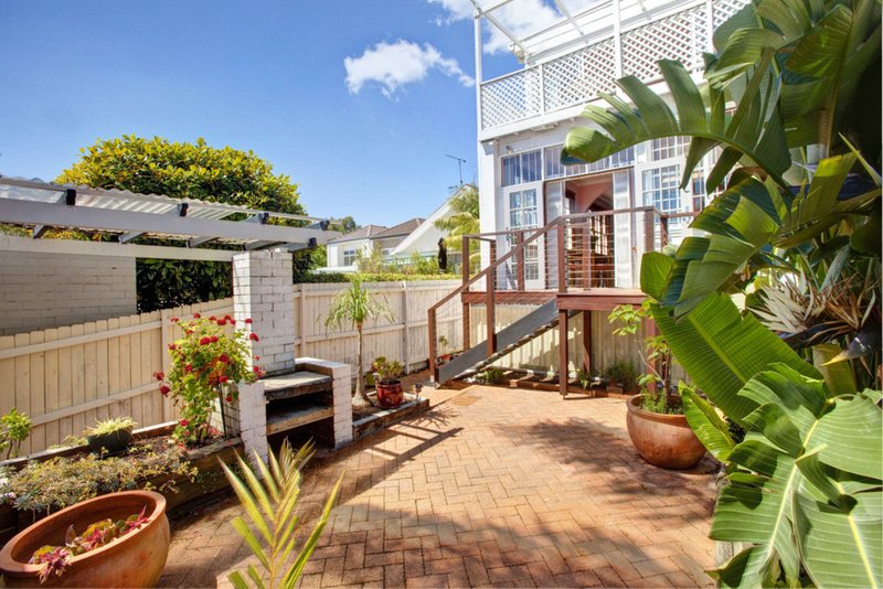 Photo - 10 Rockley Street, Bondi NSW 2026 - Image 5