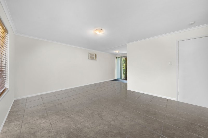 Photo - 10 Rogers Avenue, Beenleigh QLD 4207 - Image 2