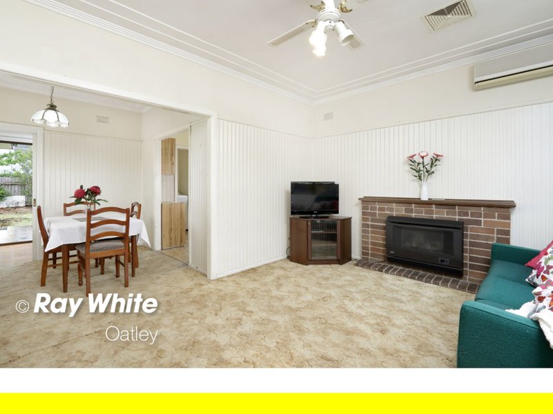 Photo - 10 Rona Street, Peakhurst NSW 2210 - Image 6