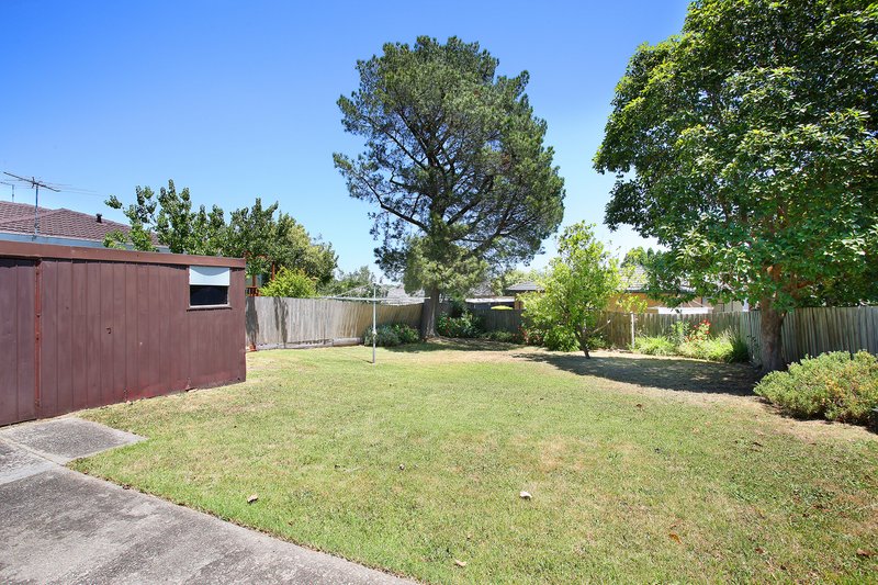 Photo - 10 Roscoe Court, Noble Park North VIC 3174 - Image 11