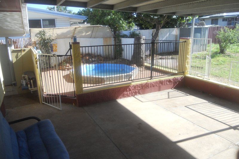 Photo - 10 Rosella Avenue, Mount Isa QLD 4825 - Image 11