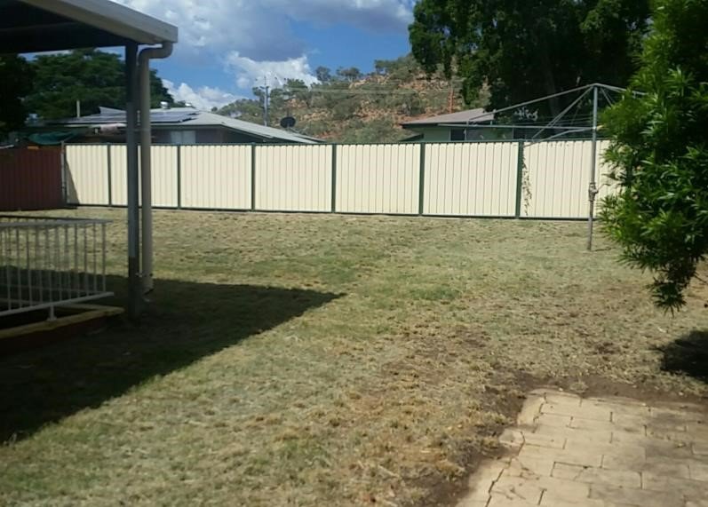 Photo - 10 Rosella Avenue, Mount Isa QLD 4825 - Image 12