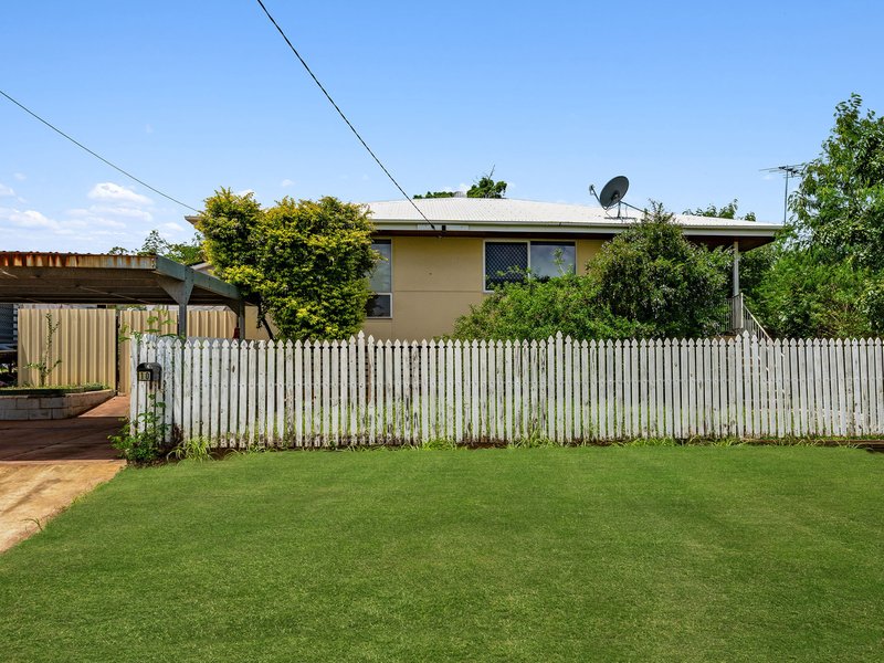 Photo - 10 Rosella Avenue, Townview QLD 4825 - Image 4