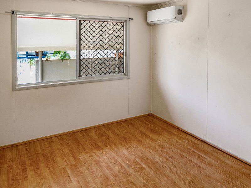 Photo - 10 Rosella Avenue, Townview QLD 4825 - Image 9