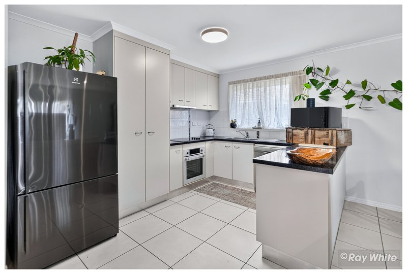 Photo - 10 Rosella Drive, Gracemere QLD 4702 - Image 4