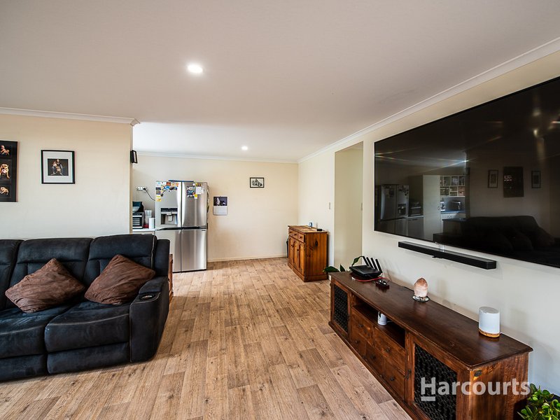 Photo - 10 Rosenlund Street, Kallangur QLD 4503 - Image 3