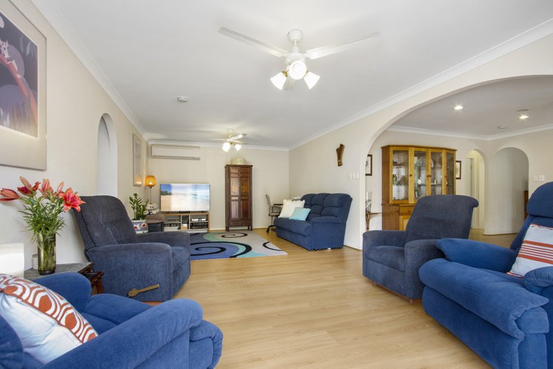 Photo - 10 Ross Avenue, Narrawallee NSW 2539 - Image 5