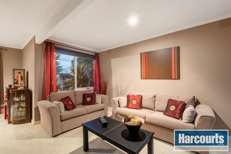 Photo - 10 Rothbury Court, Wantirna VIC 3152 - Image 5