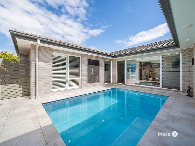 Photo - 10 Rowden Street, Beachmere QLD 4510 - Image 21