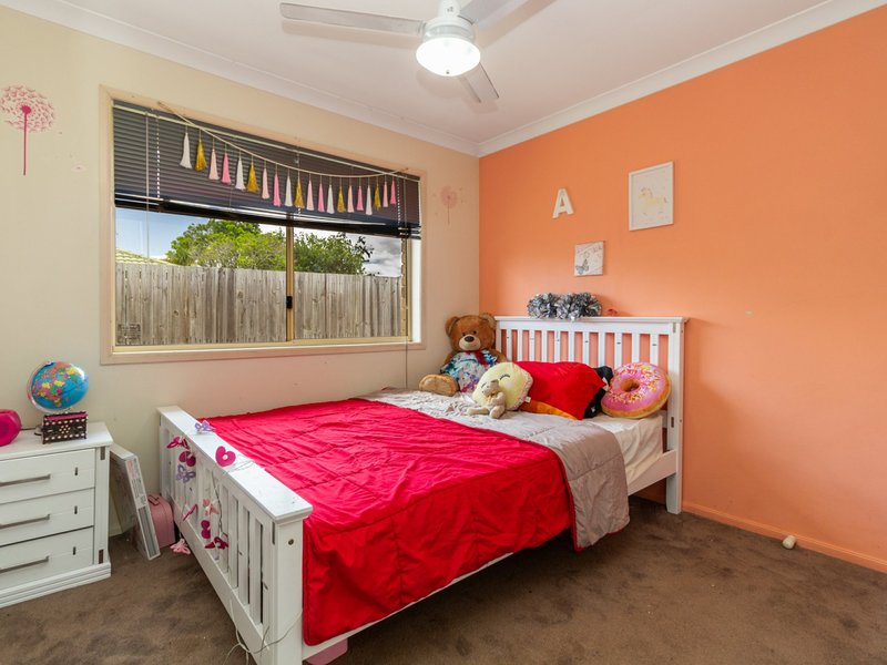 Photo - 10 Rowena Court, Boronia Heights QLD 4124 - Image 10