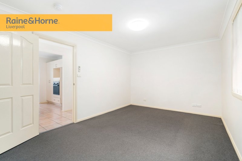 Photo - 10 Rudd Close, Casula NSW 2170 - Image 5