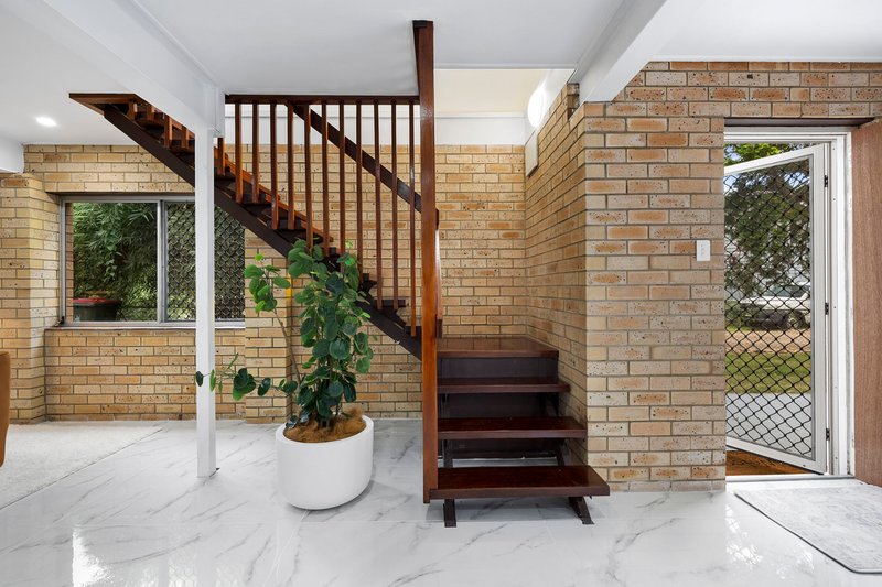 Photo - 10 Runic Street, Bardon QLD 4065 - Image 7
