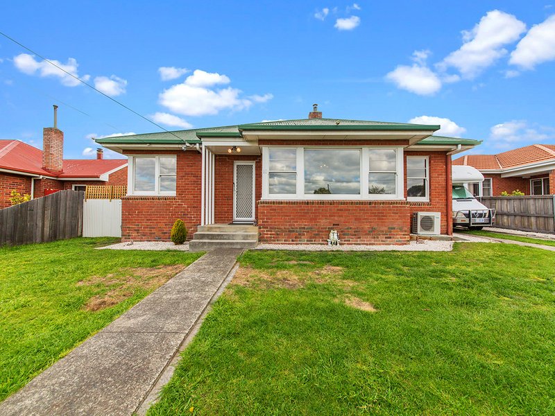 Photo - 10 Ruthwell Street, Montrose TAS 7010 - Image 2