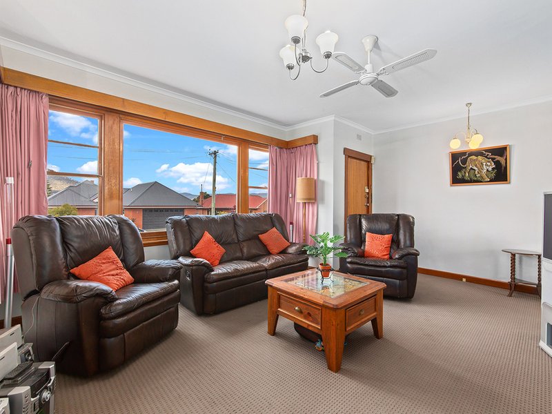 Photo - 10 Ruthwell Street, Montrose TAS 7010 - Image 3