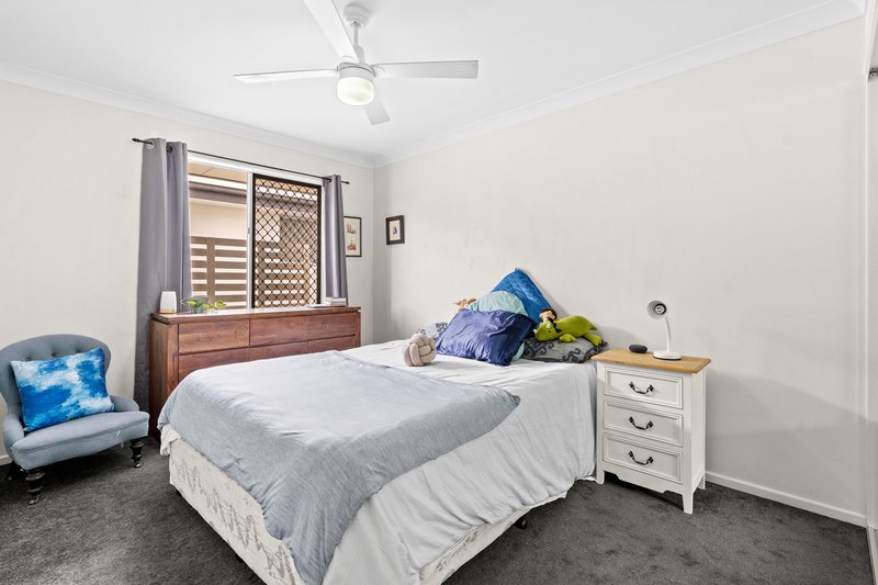 Photo - 10 Saint Clements Road, Oxley QLD 4075 - Image 9