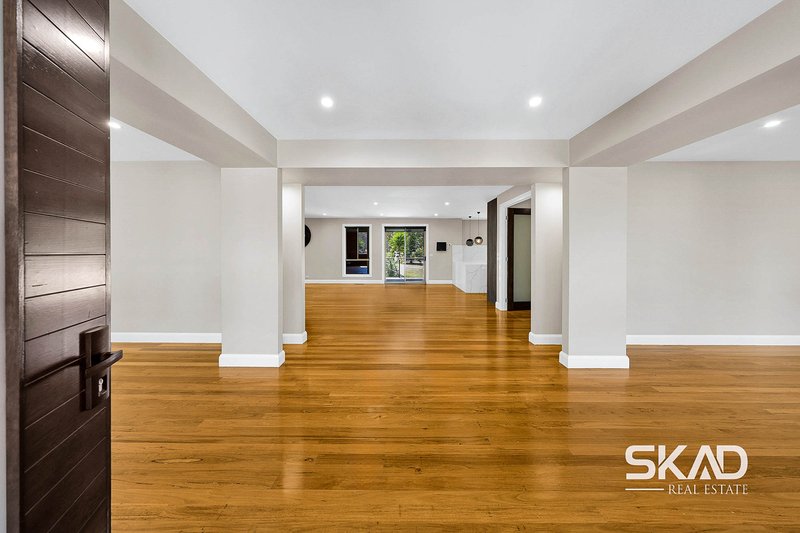 Photo - 10 Sanctuary Rise, Mickleham VIC 3064 - Image 6