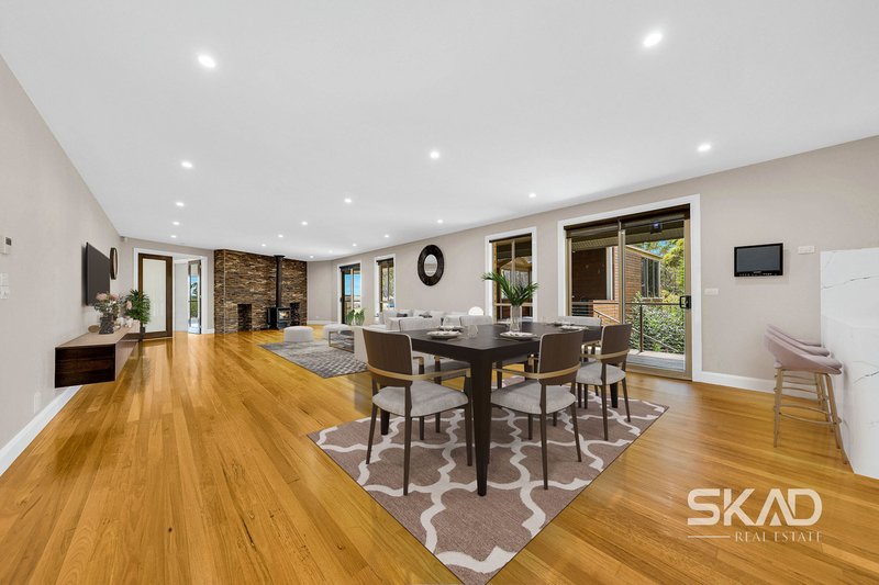 Photo - 10 Sanctuary Rise, Mickleham VIC 3064 - Image 7