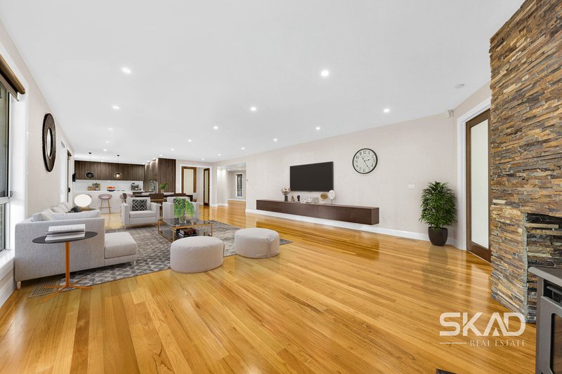 Photo - 10 Sanctuary Rise, Mickleham VIC 3064 - Image 8