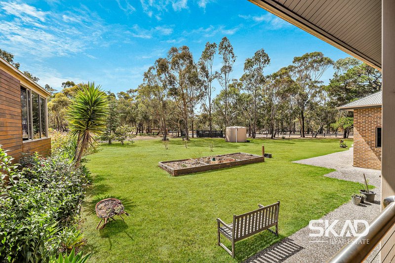 Photo - 10 Sanctuary Rise, Mickleham VIC 3064 - Image 25