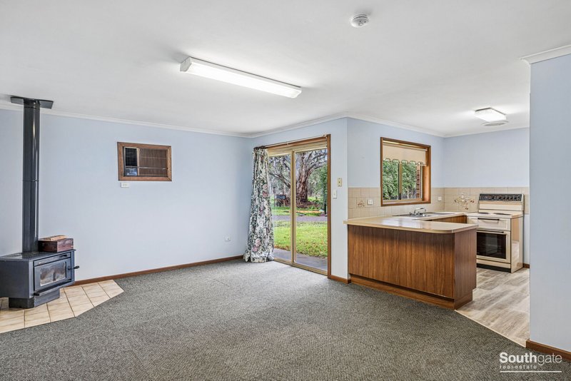 Photo - 10 Sand Road, Mclaren Vale SA 5171 - Image 5