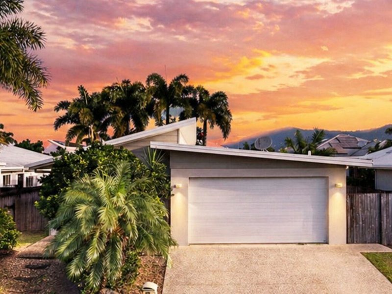 Photo - 10 Sandridge Way, Smithfield QLD 4878 - Image 1