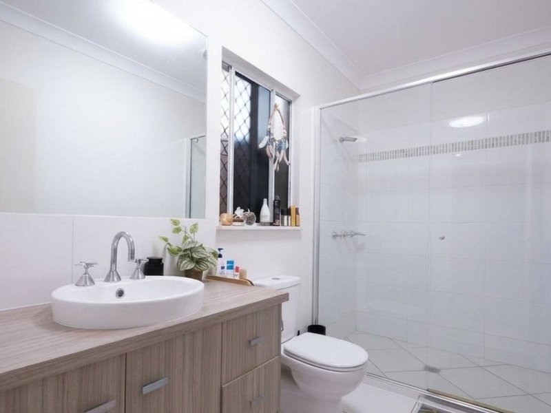 Photo - 10 Sandridge Way, Smithfield QLD 4878 - Image 9