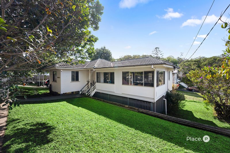 Photo - 10 Sapphire Street, Holland Park QLD 4121 - Image 1