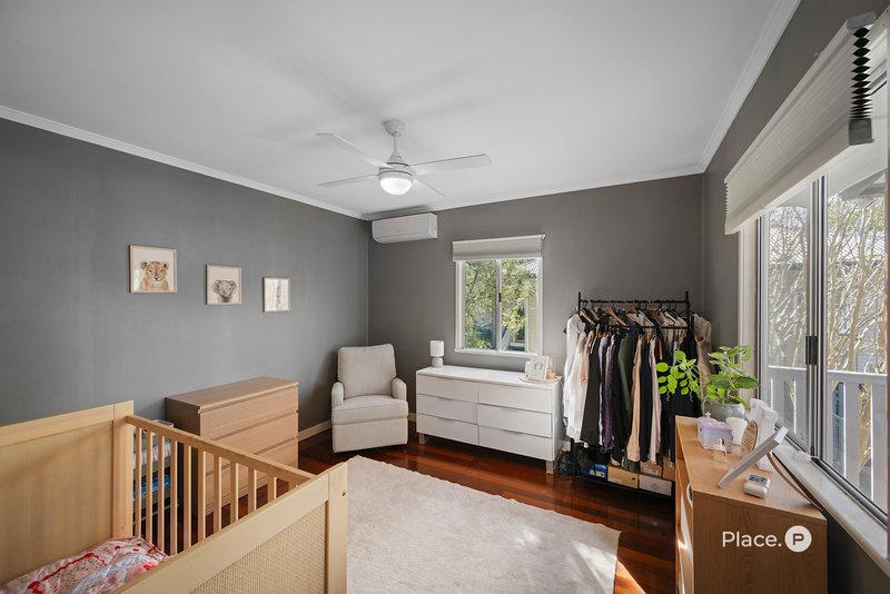 Photo - 10 Sapphire Street, Holland Park QLD 4121 - Image 13