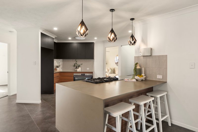 Photo - 10 Sarah Court, Deception Bay QLD 4508 - Image 3