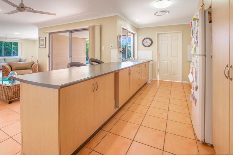 Photo - 10 Satinash Place, Mudjimba QLD 4564 - Image 4