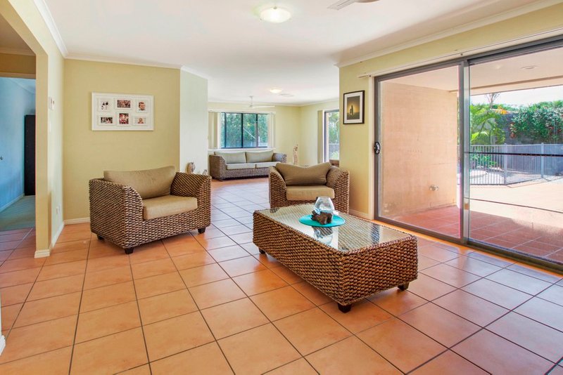 Photo - 10 Satinash Place, Mudjimba QLD 4564 - Image 6