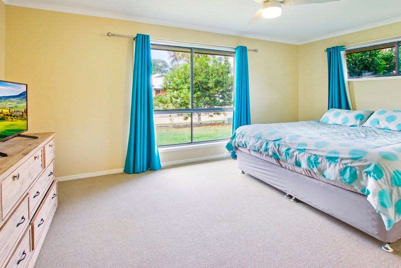 Photo - 10 Satinash Place, Mudjimba QLD 4564 - Image 8