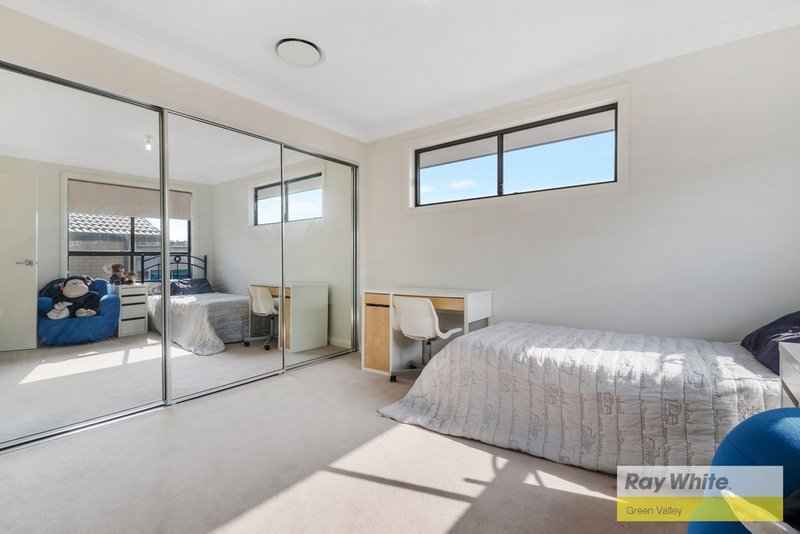 Photo - 10 Satinwood Cresent , Bonnyrigg NSW 2177 - Image 12