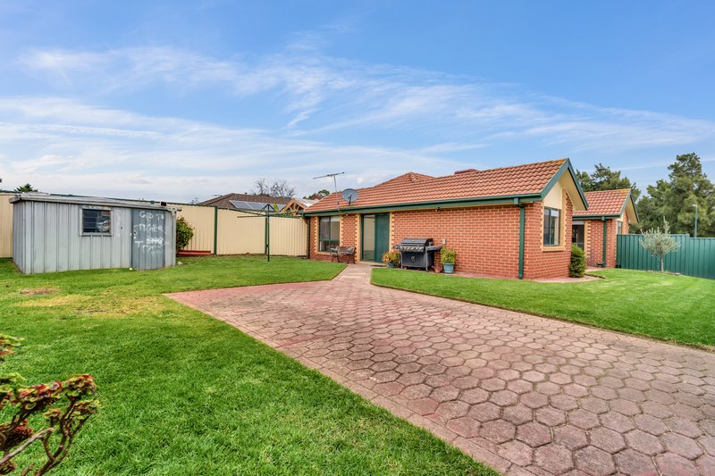 Photo - 10 Satterly Way, Roxburgh Park VIC 3064 - Image 19