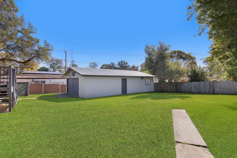 Photo - 10 Saturday Street, Tuggerawong NSW 2259 - Image 3