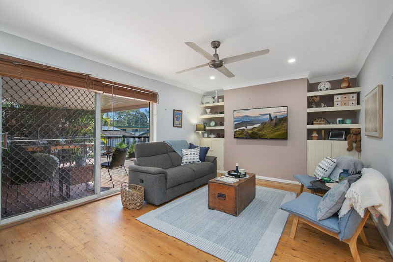 Photo - 10 Saturday Street, Tuggerawong NSW 2259 - Image 8