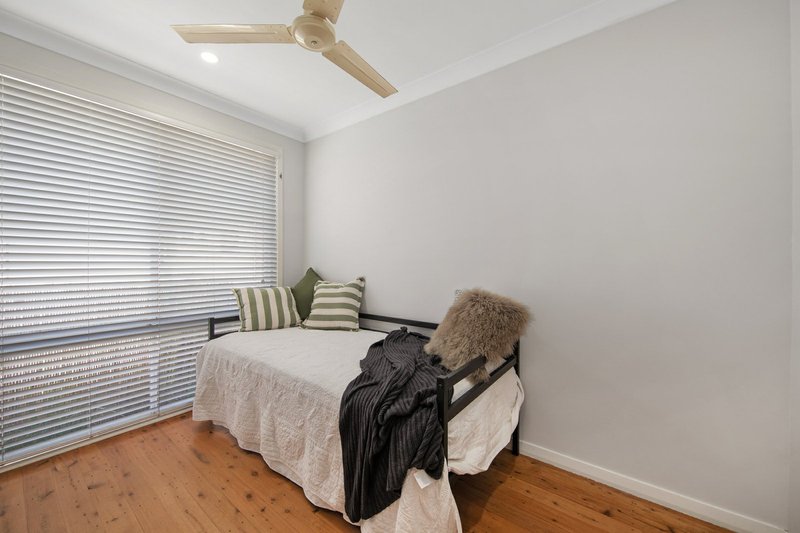 Photo - 10 Saturday Street, Tuggerawong NSW 2259 - Image 13