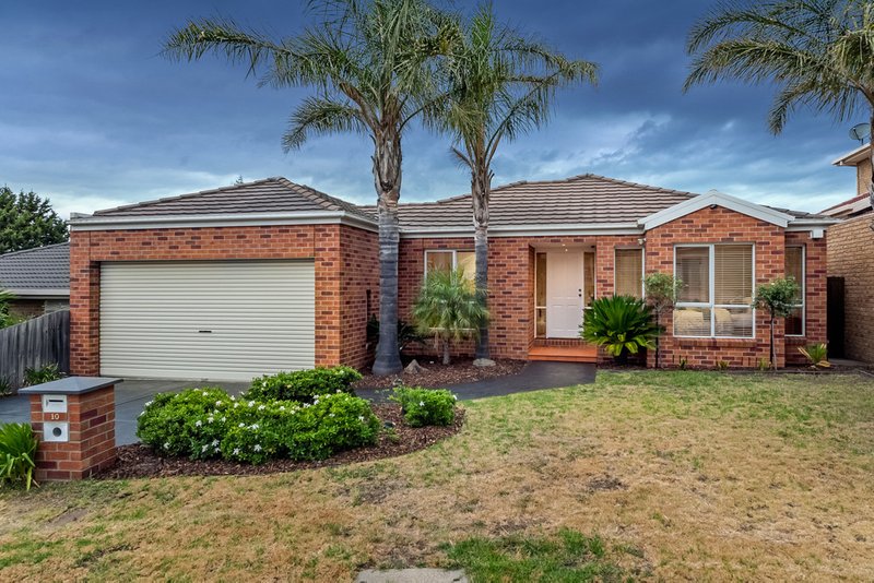 10 Saunders Court, Roxburgh Park VIC 3064