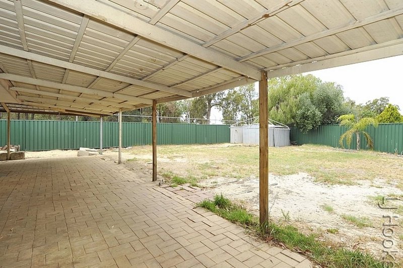 Photo - 10 Scarsdale Avenue, Coodanup WA 6210 - Image 11