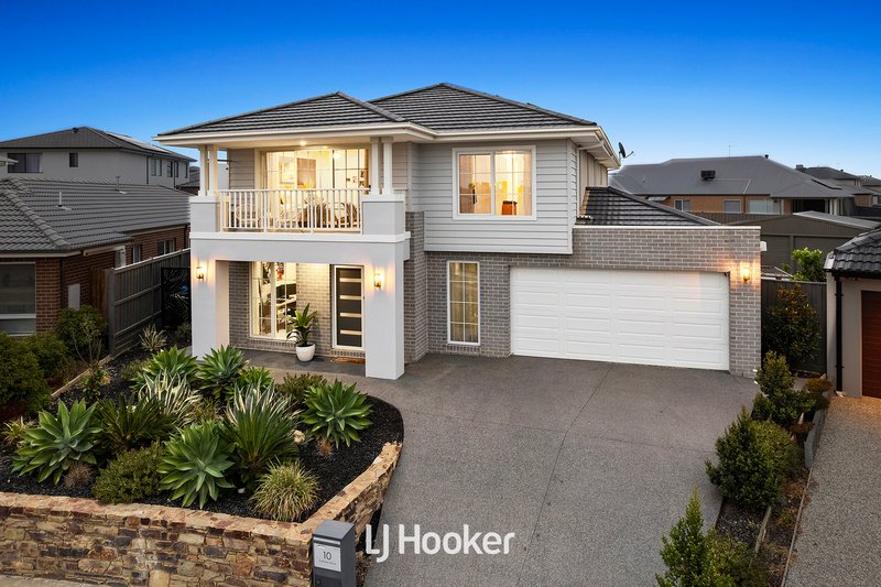 10 Scenery Drive, Clyde North VIC 3978