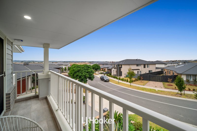 Photo - 10 Scenery Drive, Clyde North VIC 3978 - Image 15