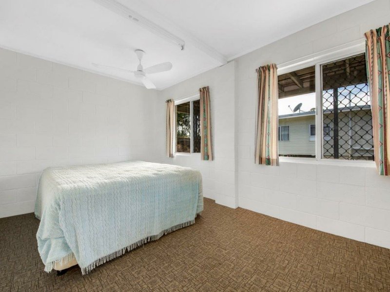 Photo - 10 School Street, Tannum Sands QLD 4680 - Image 12