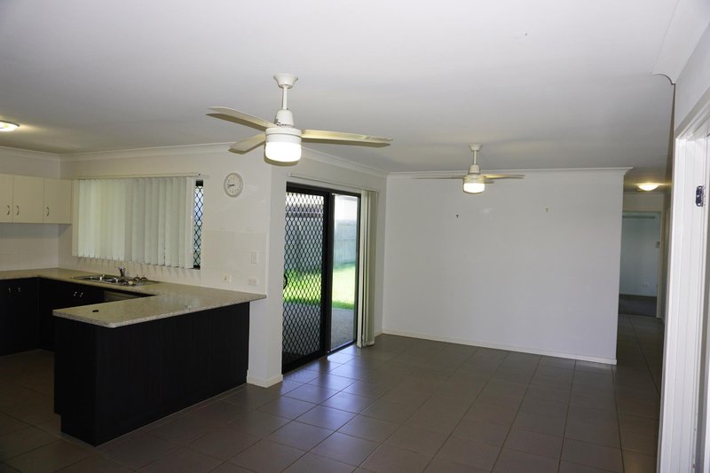 Photo - 10 Schooner Avenue, Shoal Point QLD 4750 - Image 3