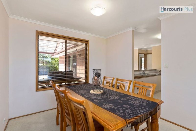 Photo - 10 Scullin Crescent, Trott Park SA 5158 - Image 6