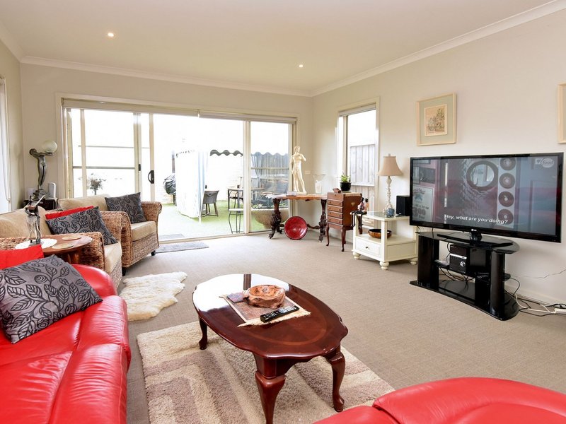 Photo - 10 Seacrest Walk, St Leonards VIC 3223 - Image 3