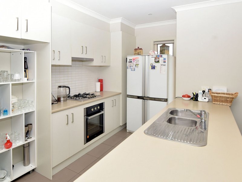 Photo - 10 Seacrest Walk, St Leonards VIC 3223 - Image 4