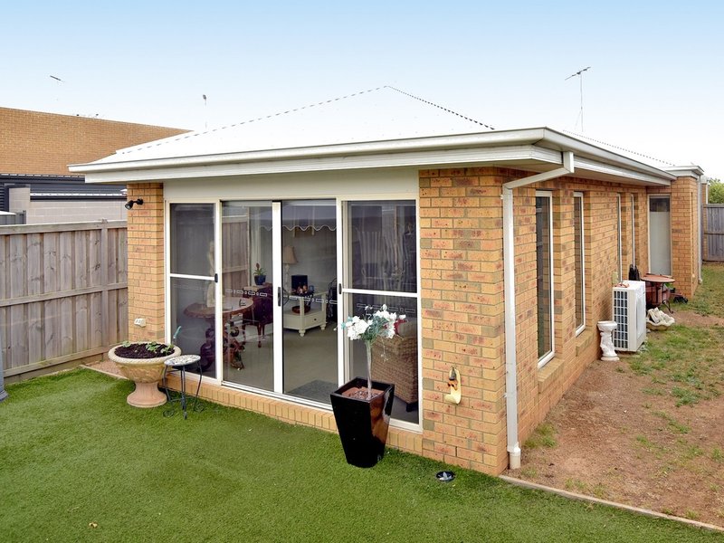 Photo - 10 Seacrest Walk, St Leonards VIC 3223 - Image 11