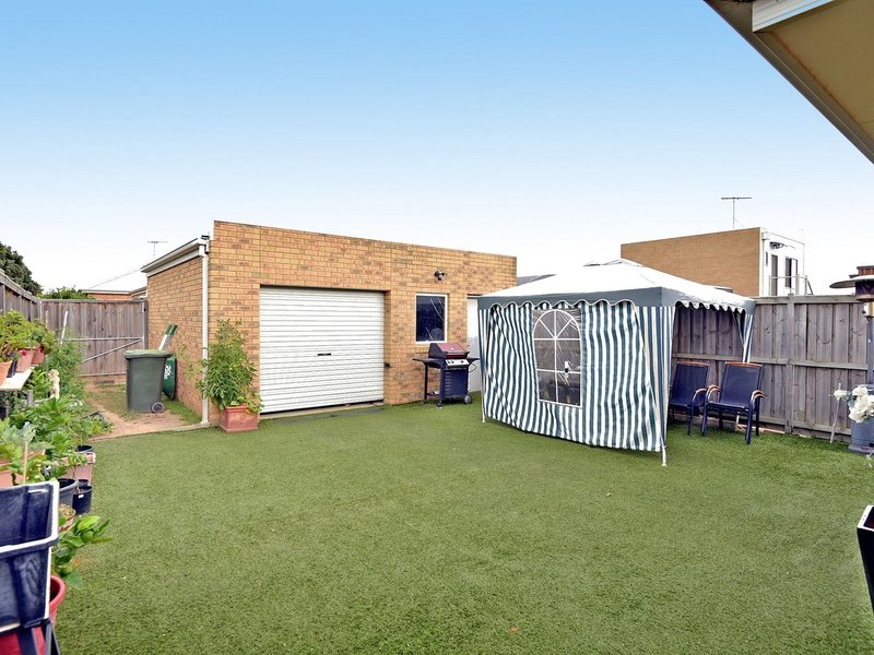 Photo - 10 Seacrest Walk, St Leonards VIC 3223 - Image 12