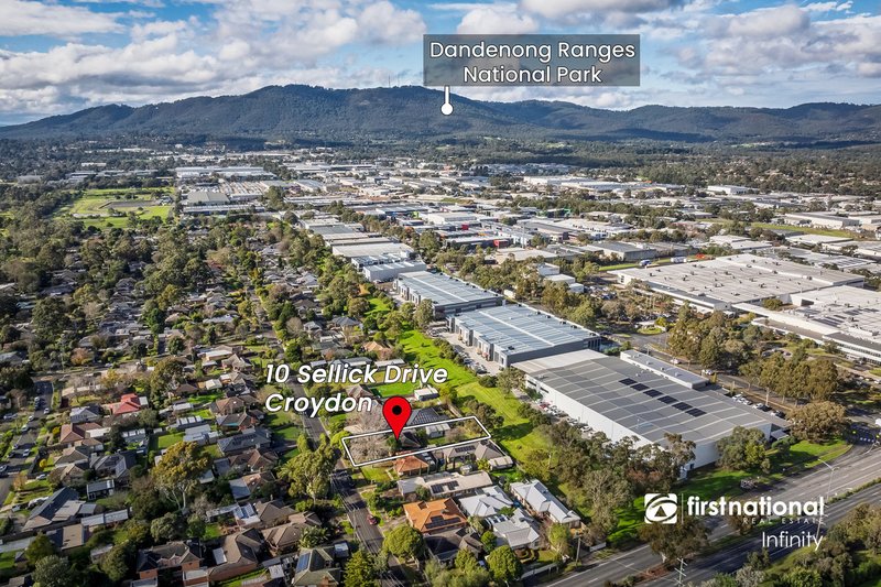 Photo - 10 Sellick Drive, Croydon VIC 3136 - Image 6