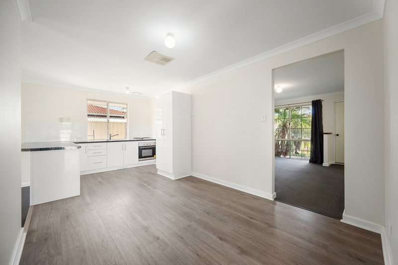 Photo - 10 Sennet Lane, Warnbro WA 6169 - Image 9